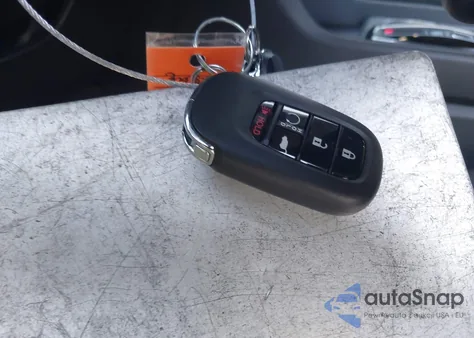 2024 Honda Pilot Touring z USA, uszkodzony, nr VIN 5FNYG2H75RB006550